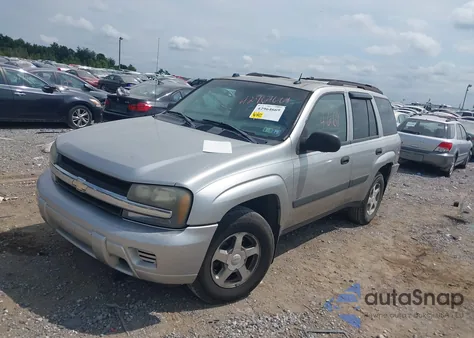 2005 Chevrolet Trailblazer Ls z USA, uszkodzony, nr VIN 1GNDT13S852257552